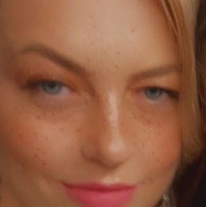 Meet your Posher, Carolina